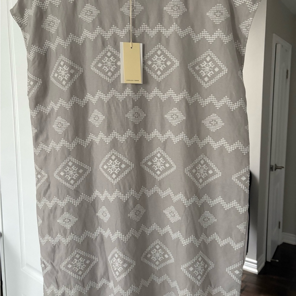 Aritzia Gray Geometric Pattern Dress "LONDELLE DRESS